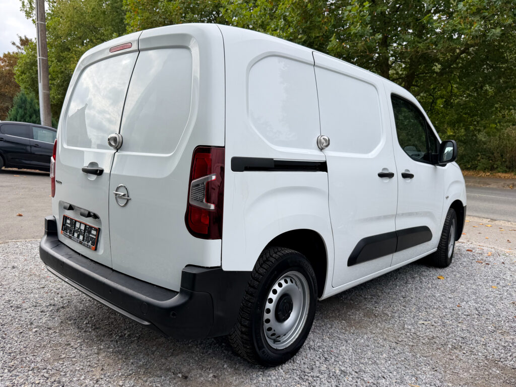 Opel Combo | TVAC