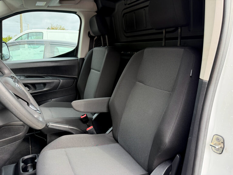 Opel Combo | TVAC